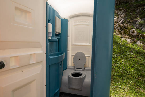 Best Luxury portable toilet rental  in Waverly, OH